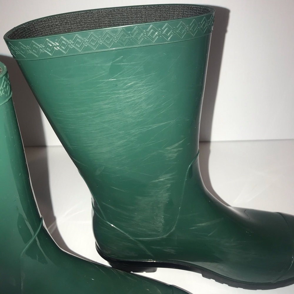 UGG RAIN BOOT FOR YOUTHS SIZE 5 - Picture 3 of 6